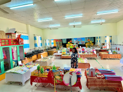 Hình ảnh HỘI THI ĐỒ DÙNG DẠY HỌC- ĐỒ CHƠI TỰ TẠO CẤP CƠ SỞ NĂM HỌC 2024-2025