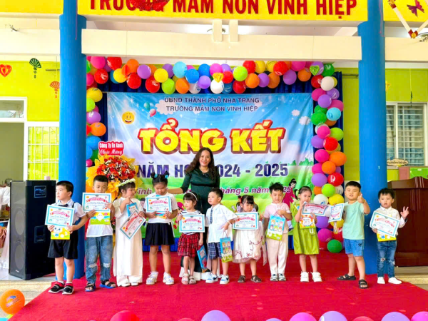 TRƯỜNG MẦM NON VĨNH HIỆP TỔ CHỨC LỄ TỔNG KẾT NĂM HỌC 2024-2025
